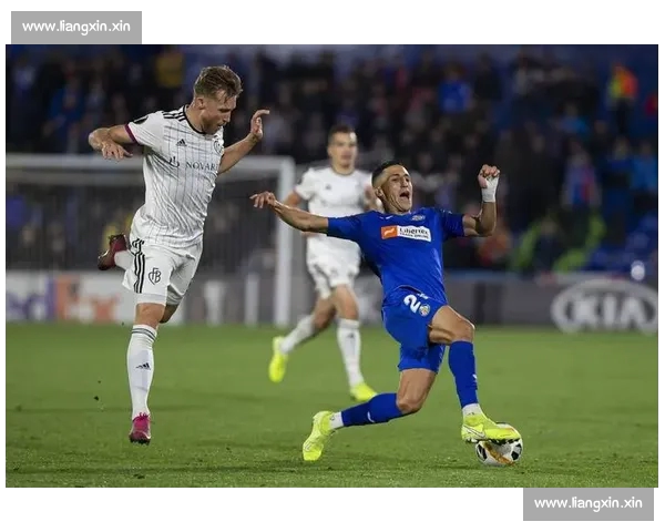 欧联杯比分激战之夜豪门对决悬念迭起全景解析与晋级形势深度透视