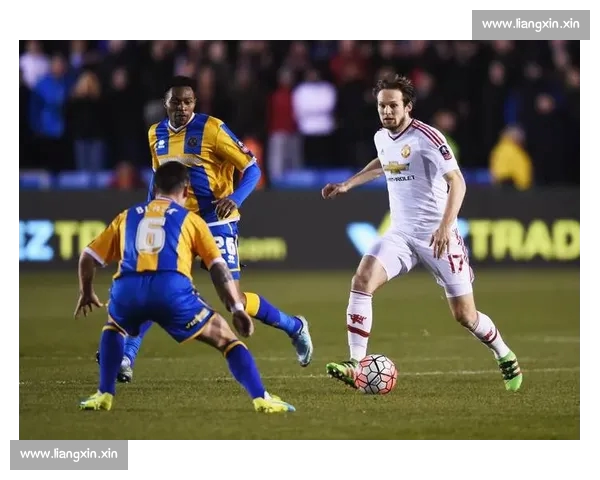 高清足球赛事直播APP下载指南畅享全球赛场精彩即时比分数据分析权威解说 - 副本 (43) - 副本 - 副本 - 副本 - 副本 - 副本 - 副本